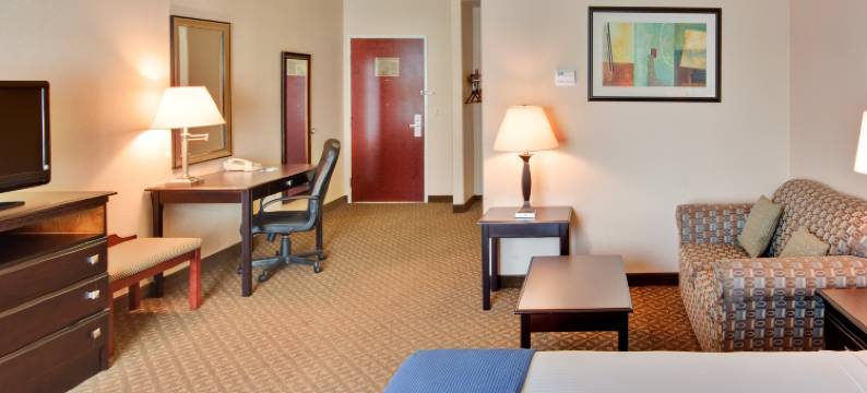 Holiday Inn Express 德拉诺HWY 99(Holiday Inn Express DELANO HWY 99 by IHG)图片