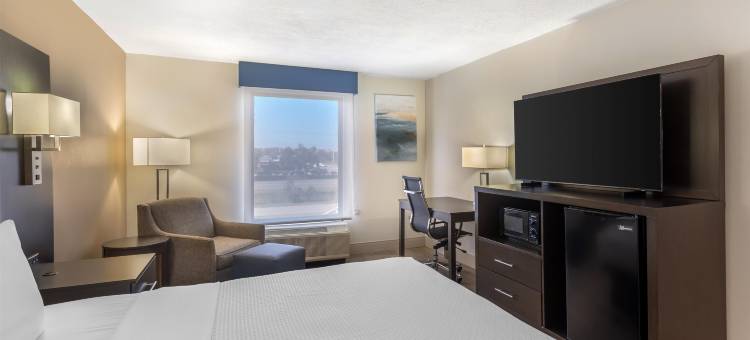 麦迪逊贝斯特韦斯特优质酒店(Best Western Plus Madison Inn)图片