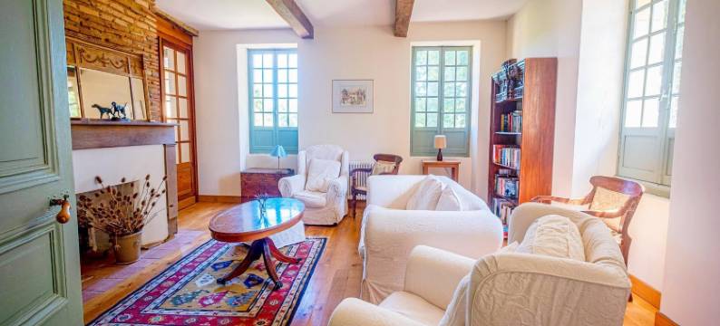Beautiful farmhouse with private pool图片