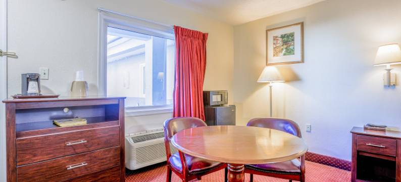 Whispering Pines by Hotel O 怀特斯通 VA(Whispering Pines by Hotel O Whitestone VA)图片