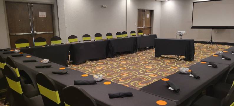 Holiday Inn 卡温顿的东南亚(Holiday Inn COVINGTON by IHG)图片