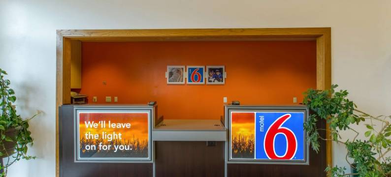 威斯康星巴拉布 - 德尔顿湖 6 号汽车旅馆(Motel 6 Baraboo, WI - Lake Delton)图片