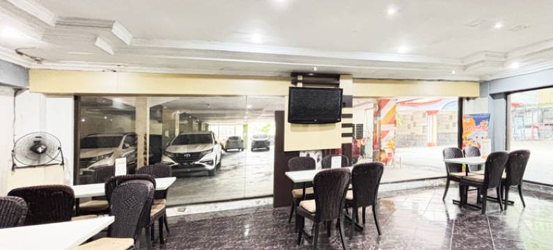 Hotel Pasar Besar RedPartner near Tugu Pahlawan图片