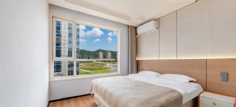 怡蓝湾•朴宿(大连星海广场地铁站店)图片