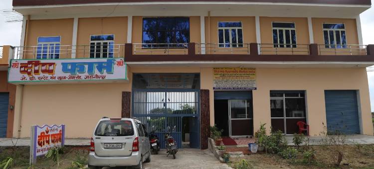 OYO 701650皇家格林酒店(Hotel O 701650 Deep Farm House and Resort)图片