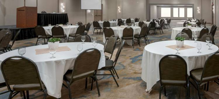 奥什科什万豪海滨酒店及会议中心(Oshkosh Marriott Waterfront Hotel & Convention Center)图片