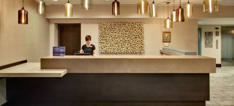 洲际旗下皇冠假日伦巴第唐纳斯格罗夫酒店(Crowne Plaza Lombard Downers Grove)图片