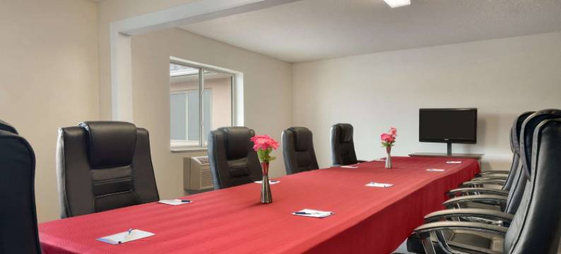 斯旺顿温德姆呗盟酒店(Baymont Inn & Suites by Wyndham Swanton/Toledo Airport)图片