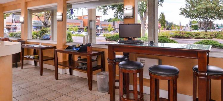 尤金市中心校园套房酒店(Campus Inn & Suites Eugene Downtown)图片