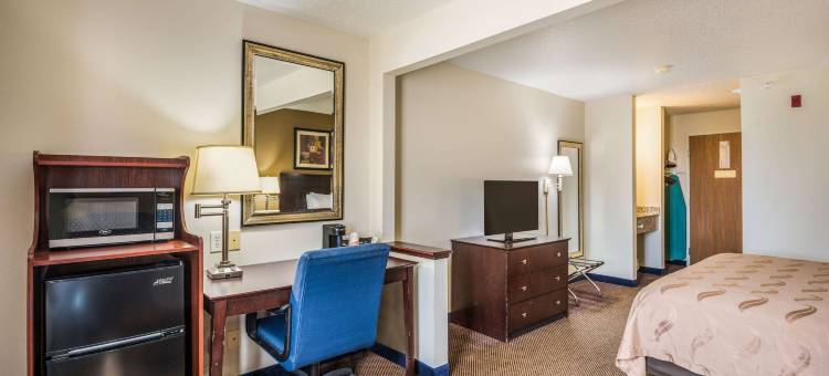 埃尔德里奇达文波特北凯艺套房酒店(Quality Inn & Suites Eldridge Davenport North)图片