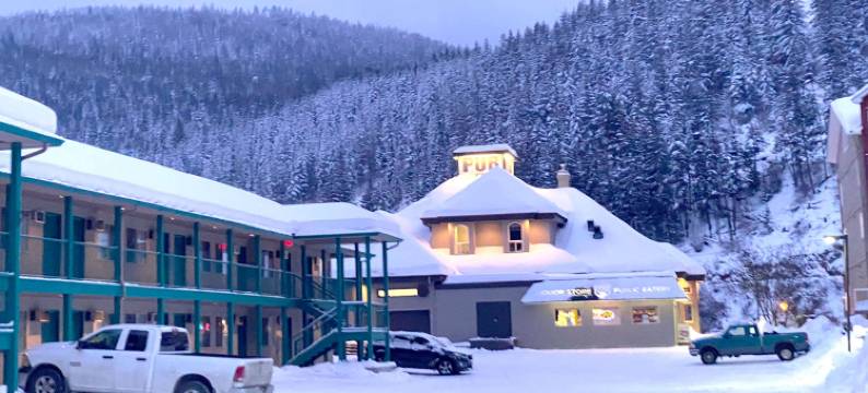 西卡莫斯速8酒店(Super 8 by Wyndham Sicamous)图片