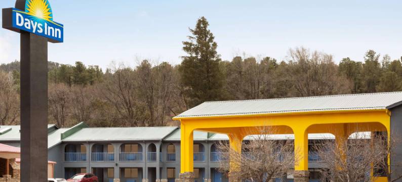 鲁伊多索唐斯戴斯酒店(Days Inn by Wyndham Ruidoso Downs)图片