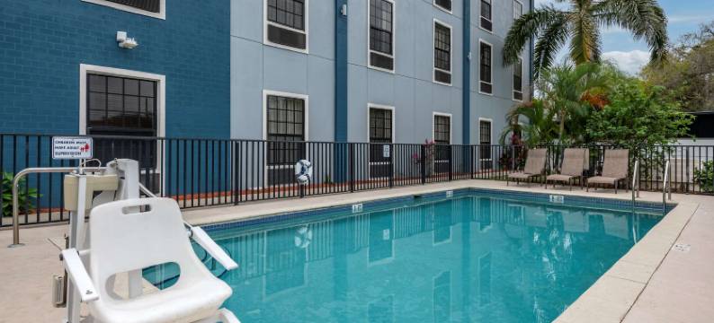 海牛贝斯特韦斯特优质酒店(Best Western Plus Bradenton Gateway Hotel)图片