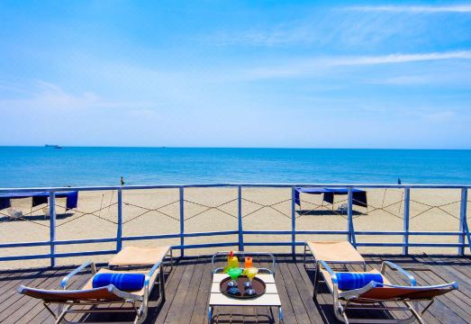 Tama Hotel Santa Marta Hotel Overview