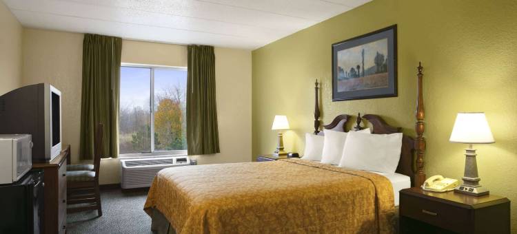 兰辛豪生酒店(Travelodge by Wyndham Lansing IL)图片