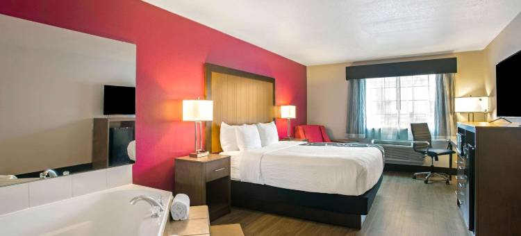 史密斯堡拉昆塔温德姆套房酒店(La Quinta Inn & Suites by Wyndham Fort Smith)图片