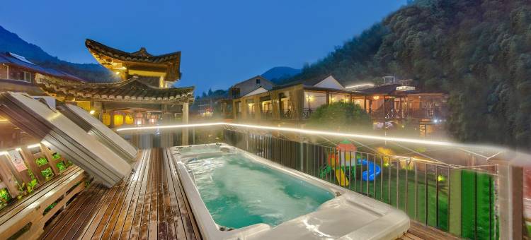 莫干山安吉独栋别墅泳池烧烤团建轰趴(紫岭隧道1号分店)图片