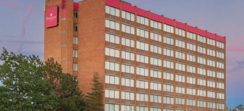 奥尔巴尼广场酒店(Albany Plaza Hotel)图片