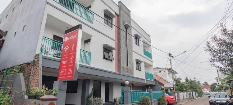 红门精选@Buah Batu(RedDoorz Plus at Buah Batu)图片