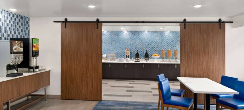 哥伦布都柏林拉昆塔温德姆酒店(La Quinta Inn by Wyndham Columbus Dublin)图片