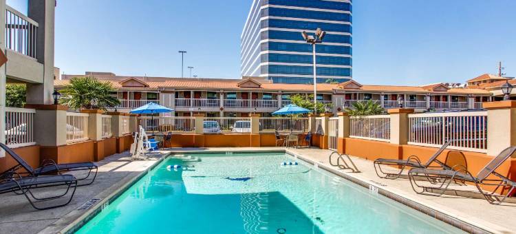 达拉斯城市广场品质套房酒店(Quality Inn & Suites)图片