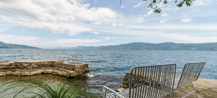 红多兹酒店-图科图克多巴湖(RedDoorz @ Tuktuk Danau Toba)图片