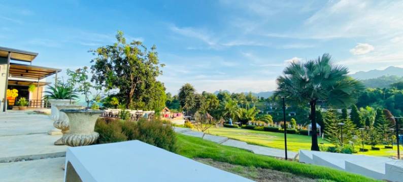 河滨山峰度假村(Riverside Hill Resort & Restaurant)图片