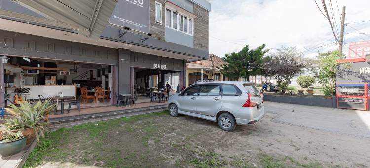 红多兹酒店-近三马林达GOR森帕加(RedDoorz Near Gor Sempaja Samarinda)图片