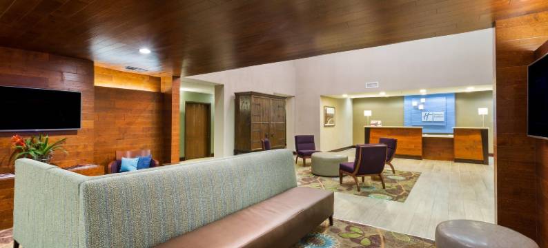 Holiday Inn Express 帕勒斯坦(Holiday Inn Express PALESTINE by IHG)图片