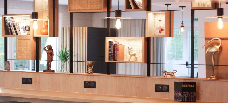 韦尔圣但尼默伦瑟纳尔康铂酒店(Campanile Melun SÉNART - Vert Saint Denis)图片