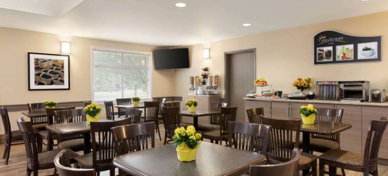 渥太华机场戴斯酒店(Days Inn by Wyndham Ottawa Airport)图片