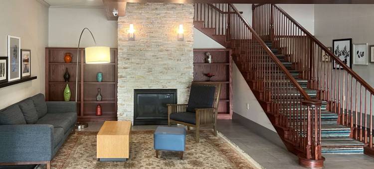 舒适酒店及套房圣保罗东北部(Comfort Inn & Suites St. Paul Northeast)图片