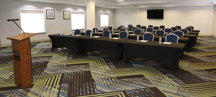 Holiday Inn Express & Suites Chicago North-Waukegan-Gurnee图片