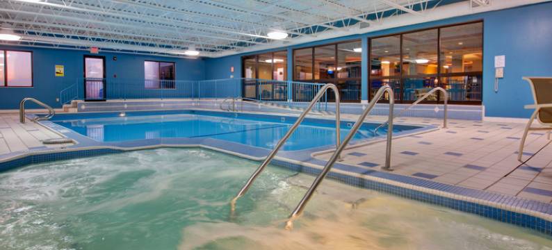 Holiday Inn Express 的SAULT科技教育。玛丽(Holiday Inn Express SAULT STE. MARIE by IHG)图片