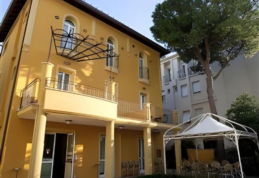 Hotel Alibi Hotel Overview