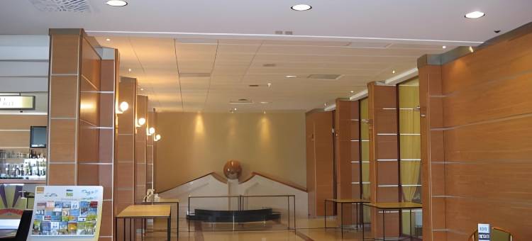 南特维拉布里特酒店(Brit Hotel Nantes Vigneux - l'Atlantel)图片