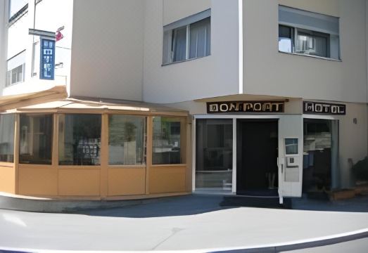 Bon Port Hotel Overview