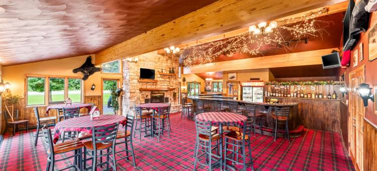 品质酒店及套房，穆尼辛(Quality Inn & Suites Munising)图片