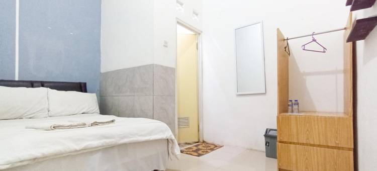 Ariska Room Near Alun Alun Jombang RedPartner图片