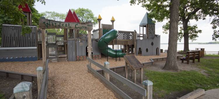 斯派塞绿湖希尔顿欢朋酒店(Hampton Inn Spicer Green Lake)图片