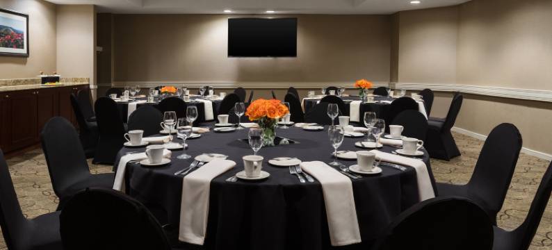 希尔顿逸林套房酒店辛辛那提-蓝灰(DoubleTree Suites by Hilton Cincinnati - Blue Ash)图片