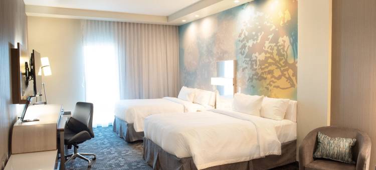 Courtyard Mesa at Wrigleyville West图片