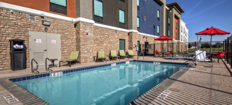 弗雷斯诺机场欢朋酒店(Hampton Inn Fresno Airport)图片