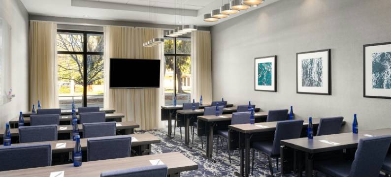 森尼韦尔硅谷万怡酒店(Courtyard Sunnyvale Silicon Valley)图片