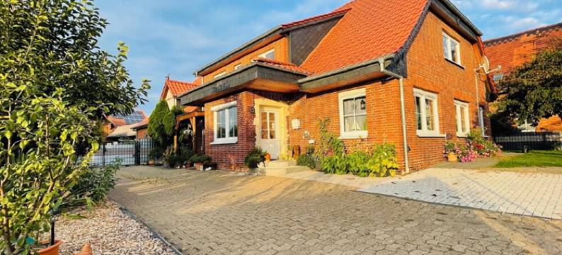 Spend the night on the "Old Hoop"图片