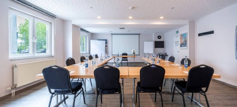 PLAZA INN 斯图加特-菲尔德施塔特(PLAZA INN Stuttgart Airport Messe)图片