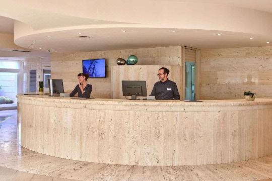 Zafiro Palmanova Hotel Overview