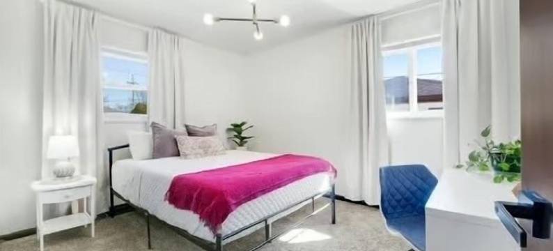 King Bed, Fenced Yard, Parking, TV’s in All Rooms! Near Parks图片