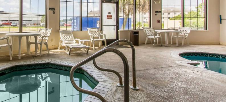 新伊比利亚品质套房酒店(Quality Suites New Iberia)图片