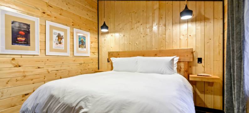 Charming Loft with Fire Pit and Basketball Court - Cozy Retreat图片